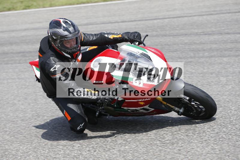 /27 12.06.2025 Ducati Schweiz Trackday Warmup  ADR/gelb-jeaune/9